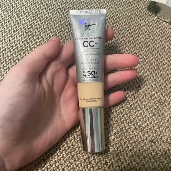 IT CC Full Coverage Cream Fair Porcelain - Picture 3 of 4